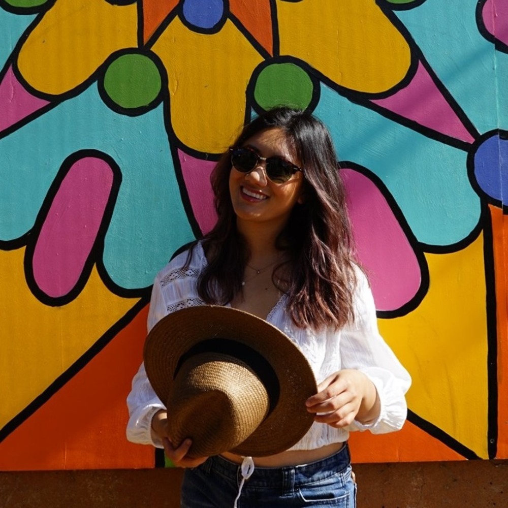 Meet your Posher, Julia